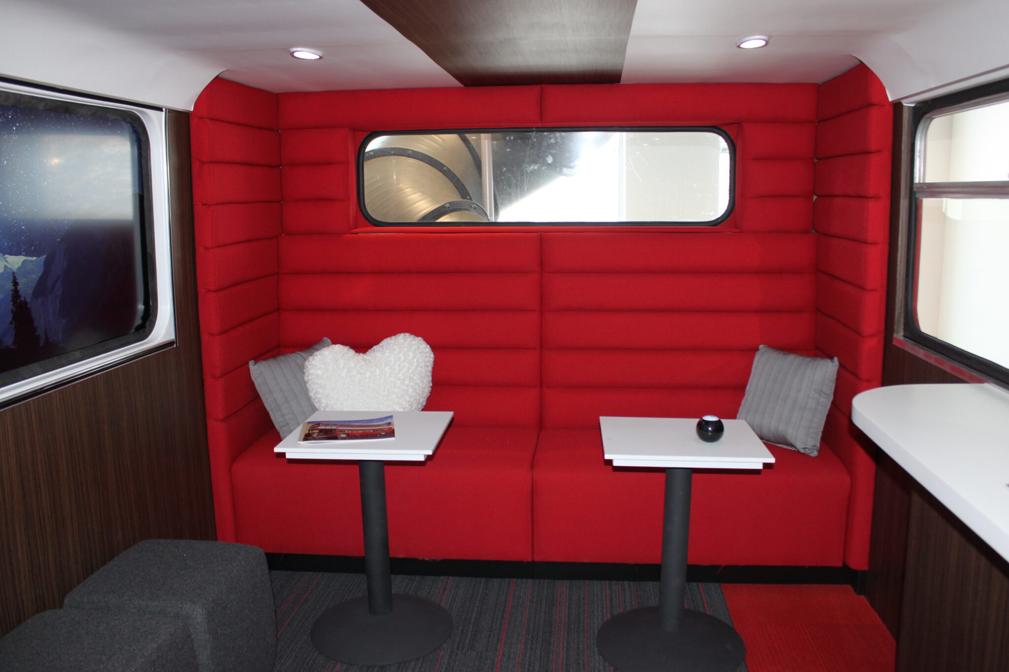 Entratra Collaborative Work Space