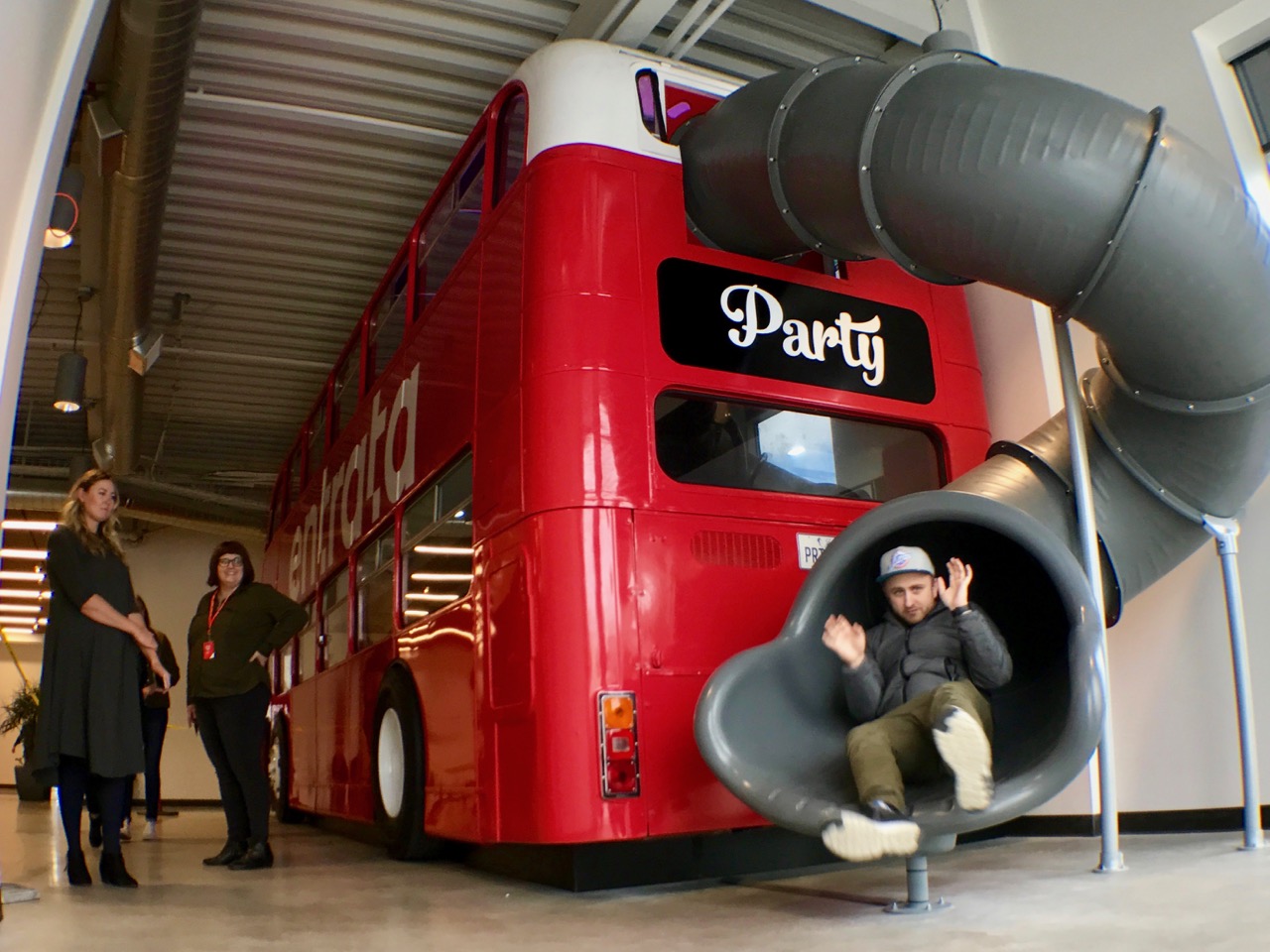 Entratra Collaborative Work Space